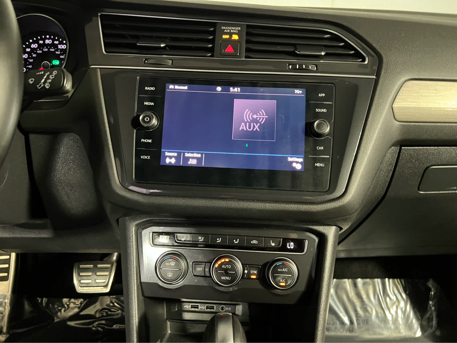 2020 Volkswagen Tiguan SE R-Line Black