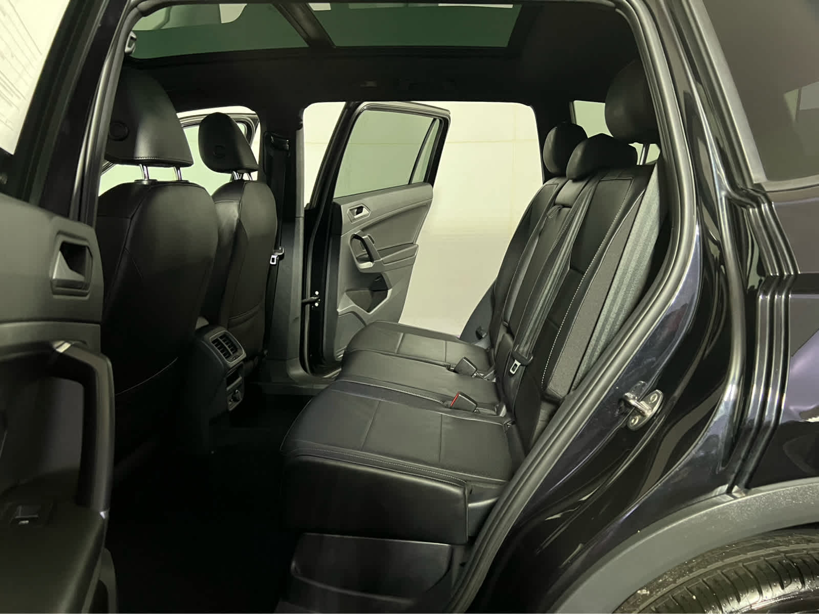 2020 Volkswagen Tiguan SE R-Line Black