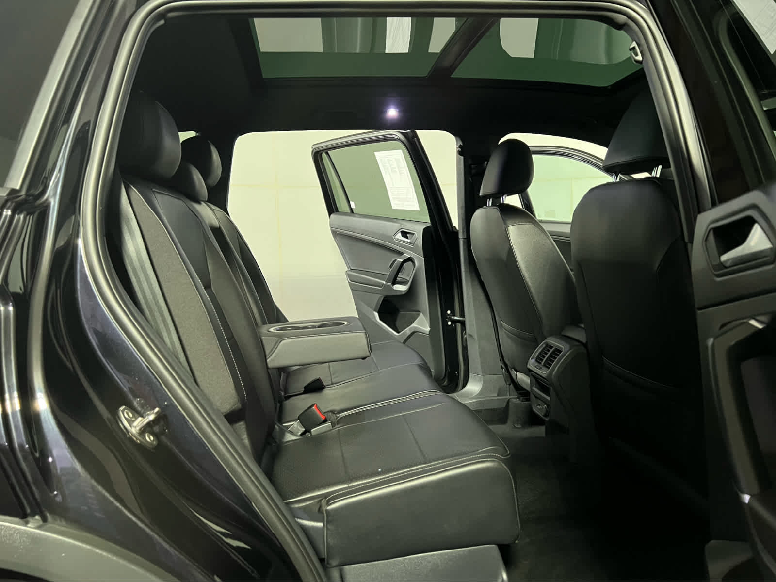 2020 Volkswagen Tiguan SE R-Line Black