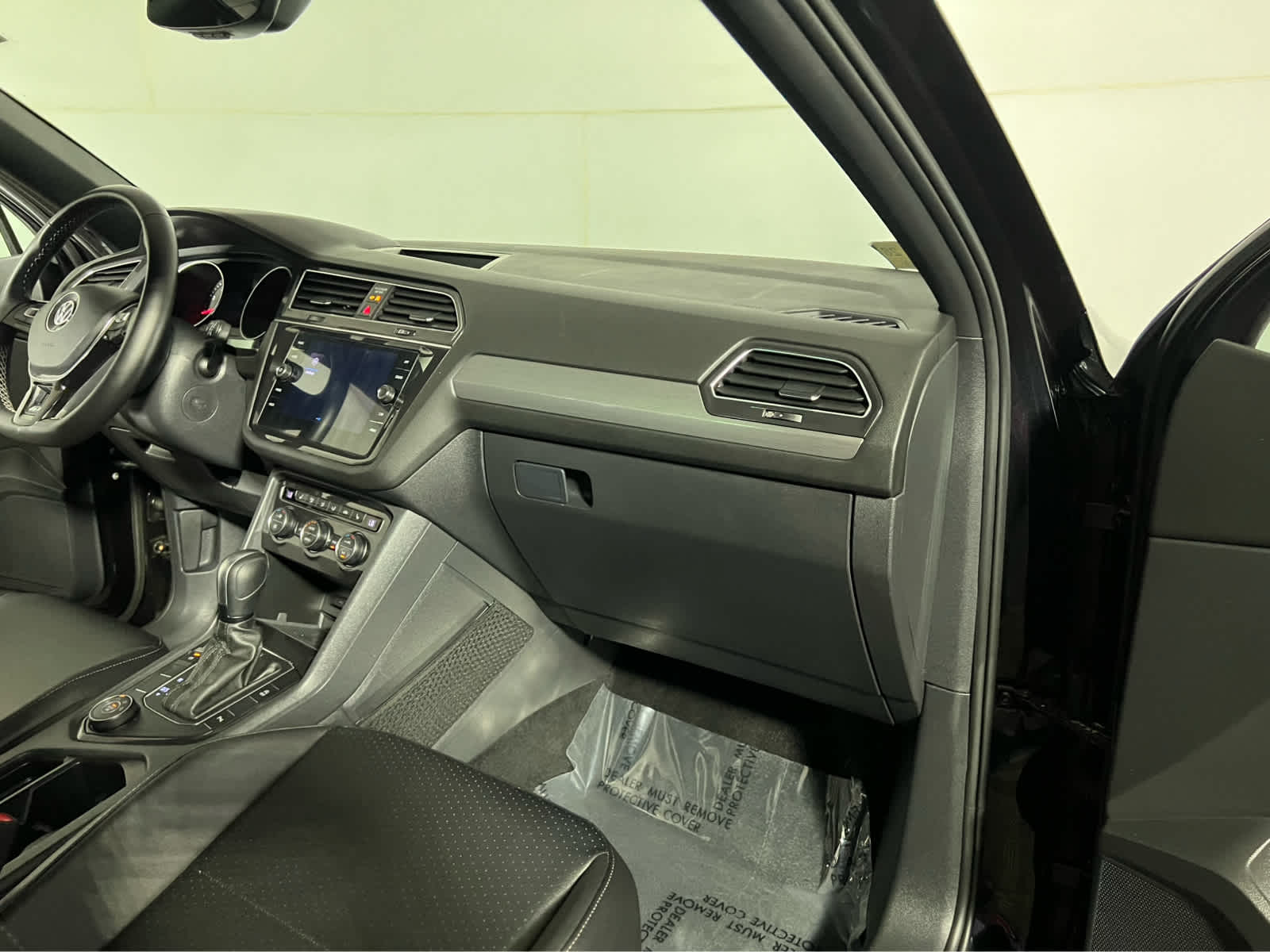 2020 Volkswagen Tiguan SE R-Line Black