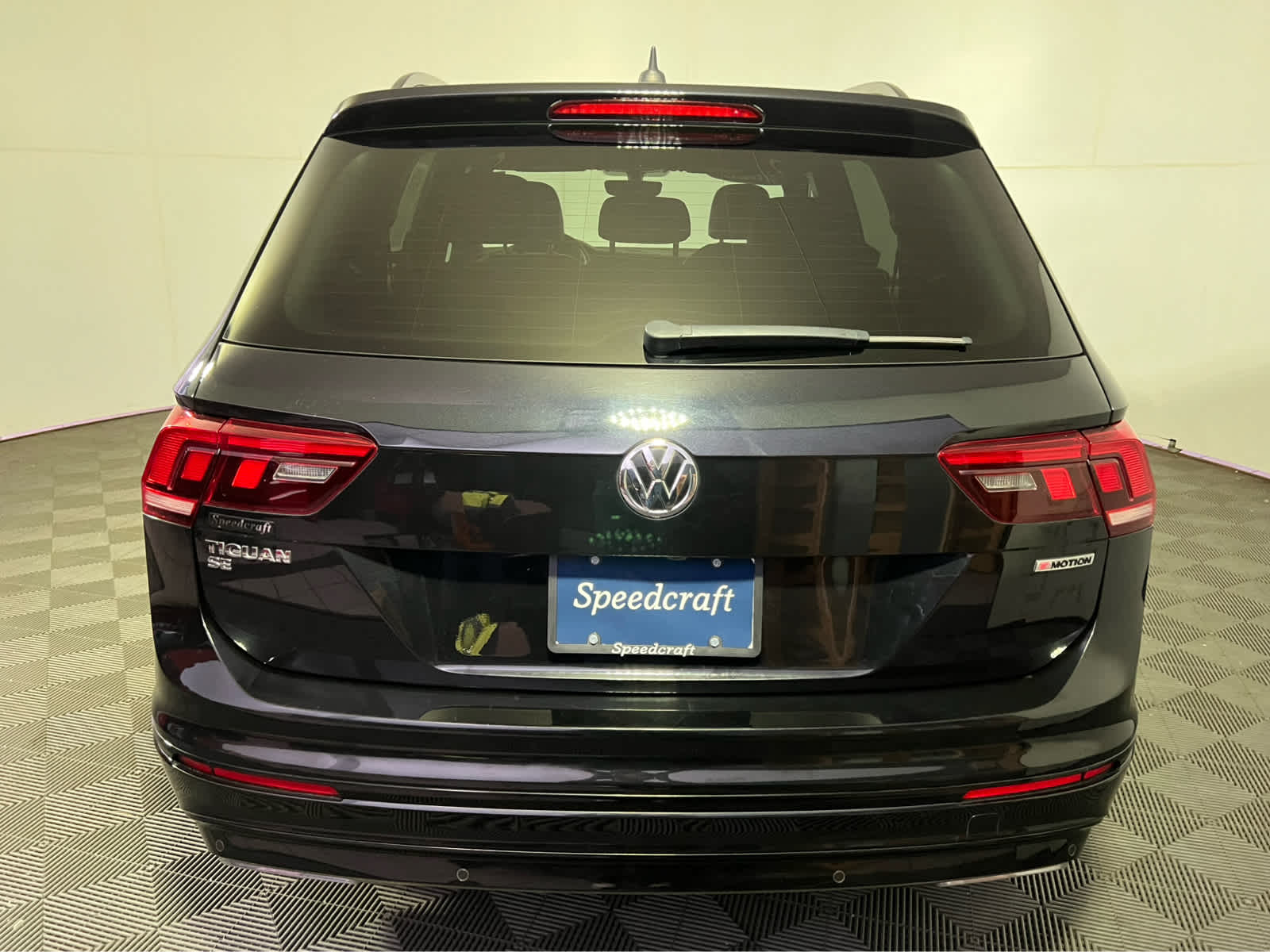 2020 Volkswagen Tiguan SE R-Line Black