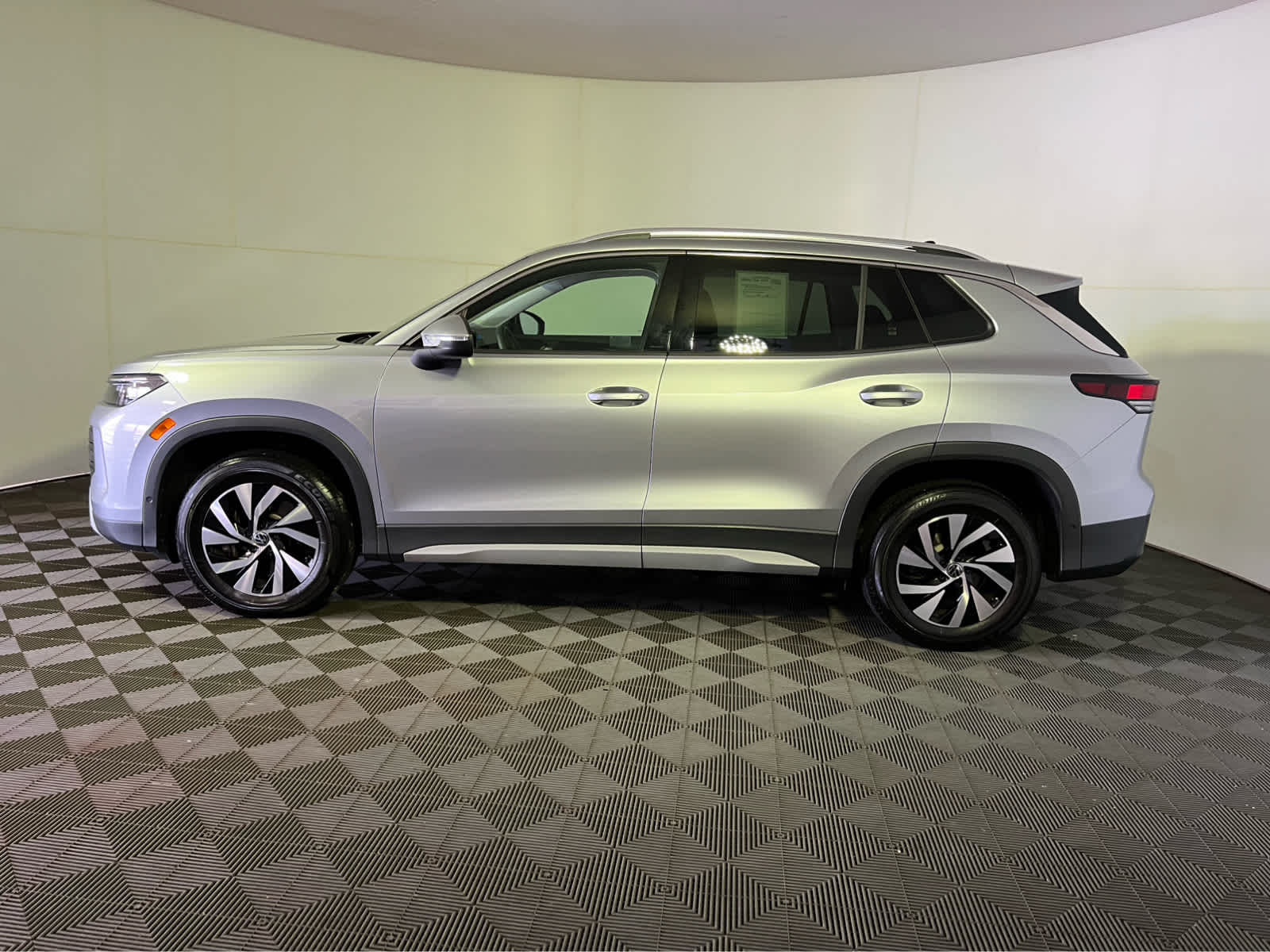 2025 Volkswagen Tiguan S