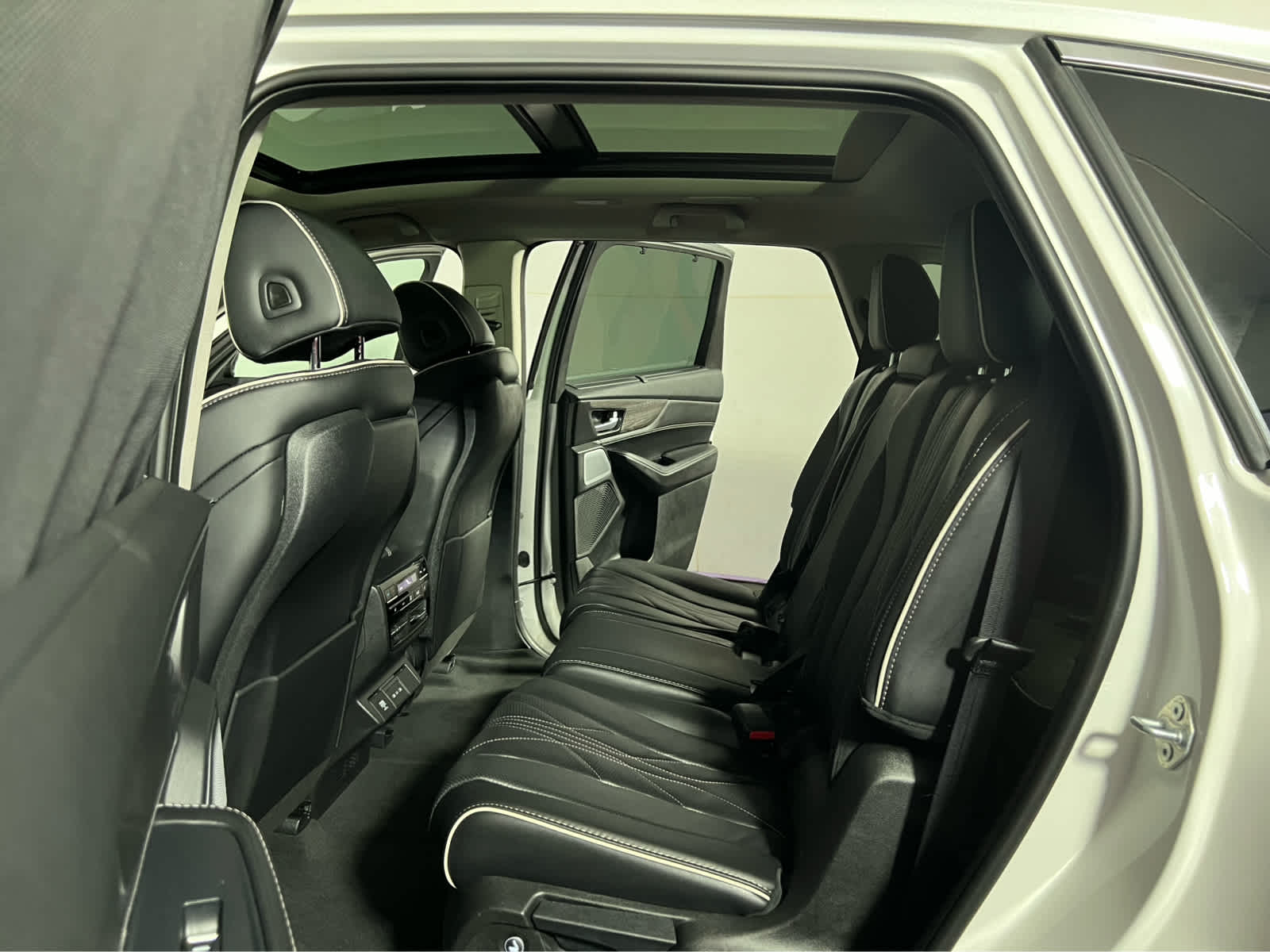 2026 Acura MDX w/Advance Package