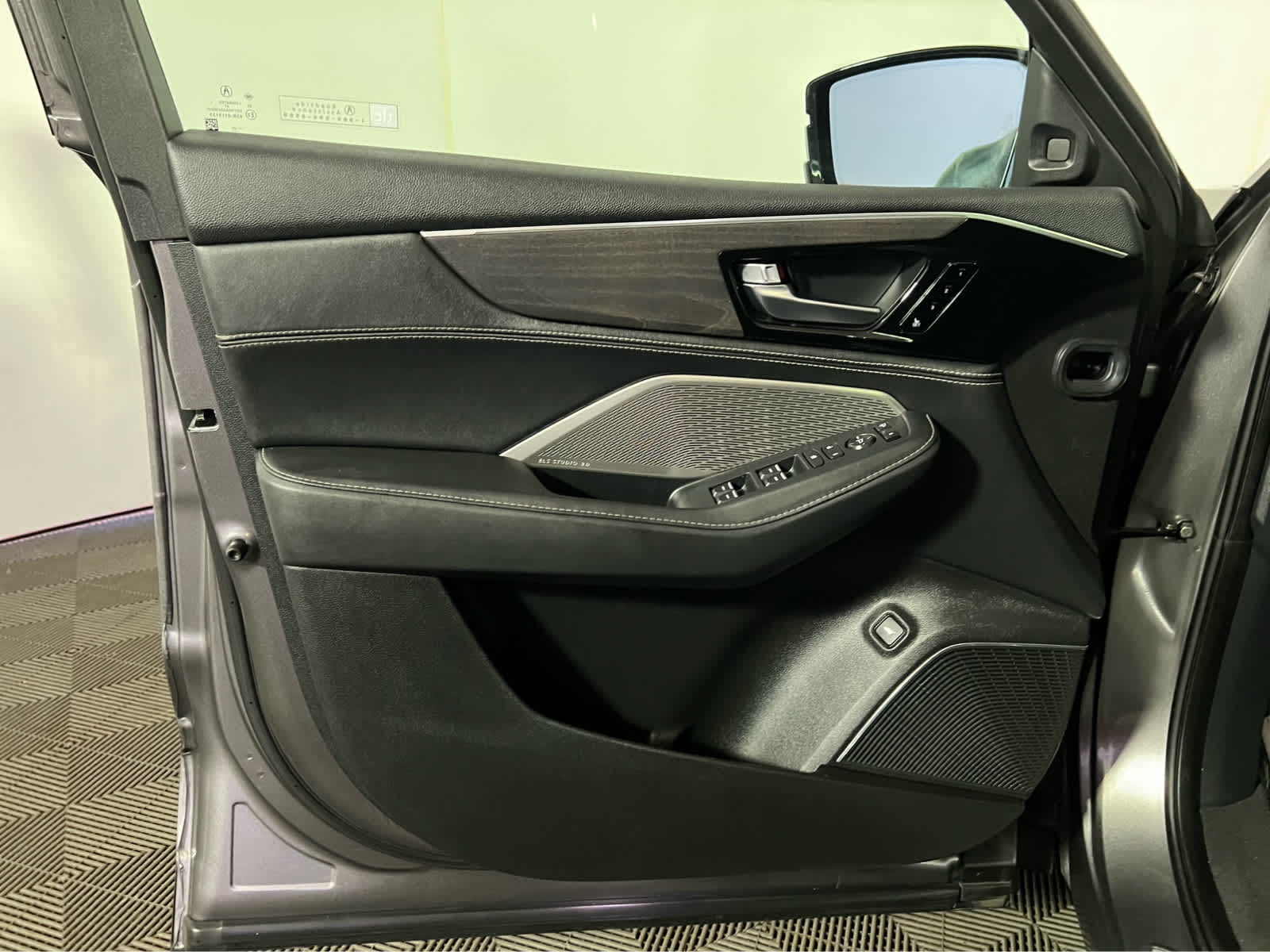 2023 Acura MDX SH-AWD ADVANCE
