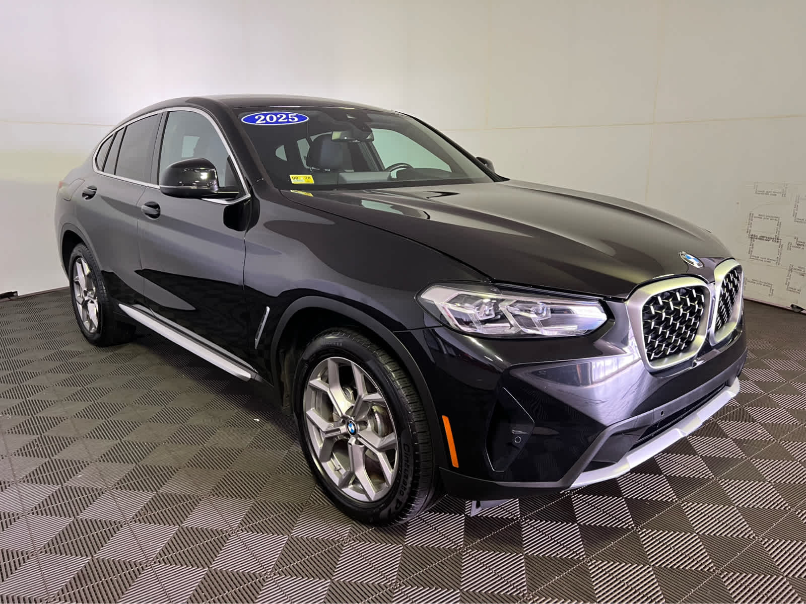 2025 BMW X4 xDrive30i