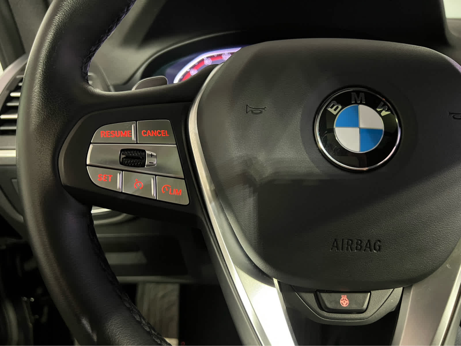 2025 BMW X4 xDrive30i