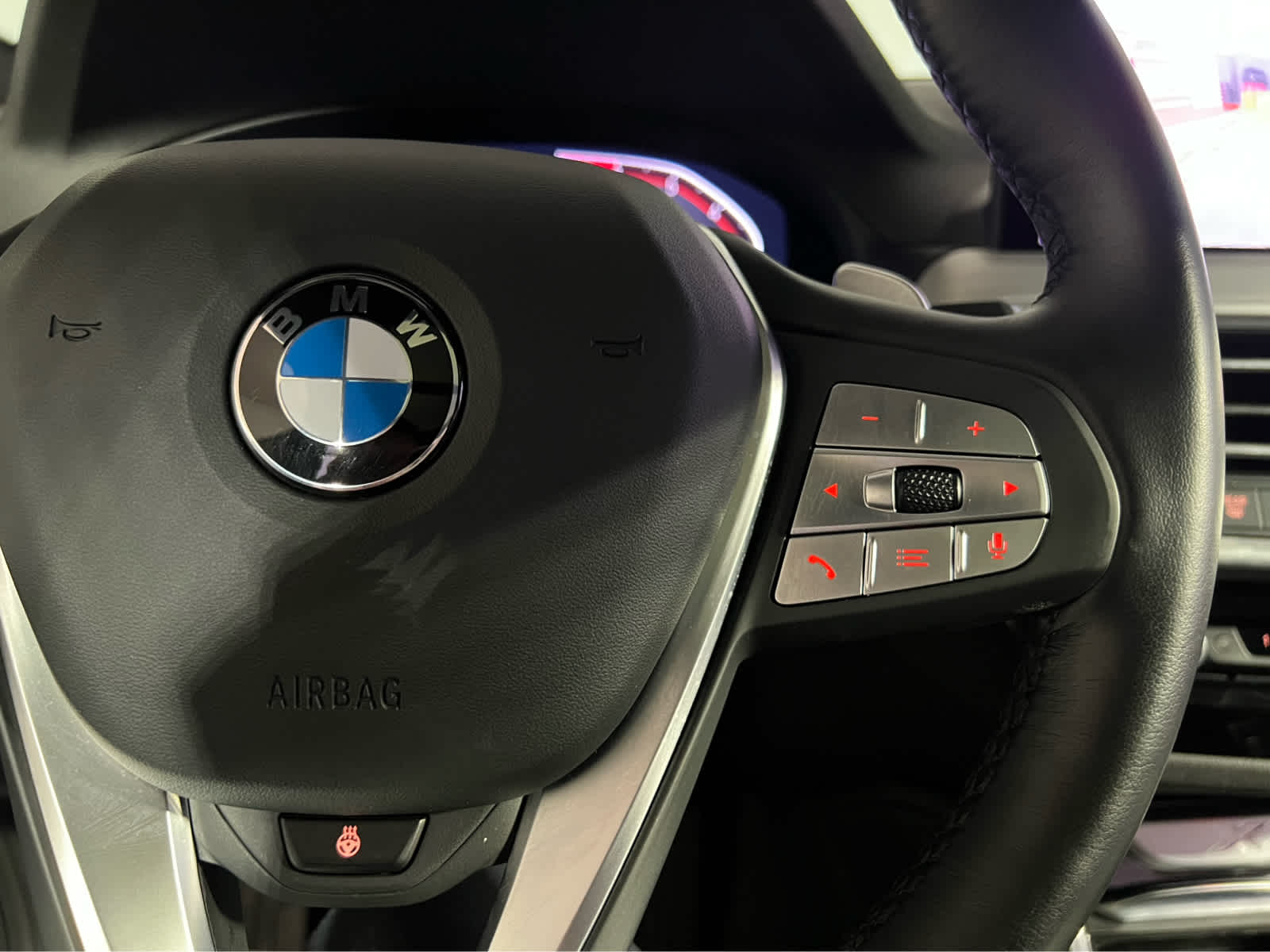 2025 BMW X4 xDrive30i