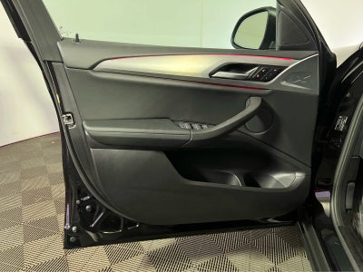2025 BMW X4 xDrive30i