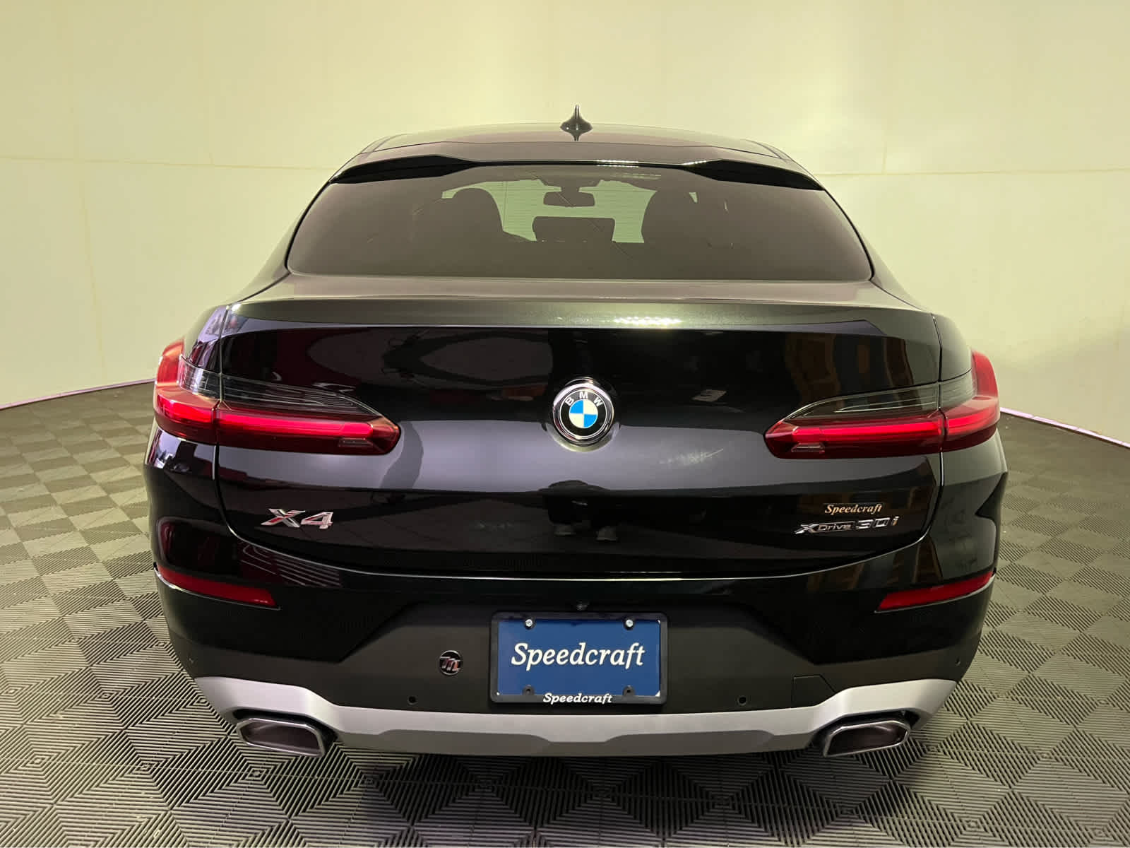 2025 BMW X4 xDrive30i