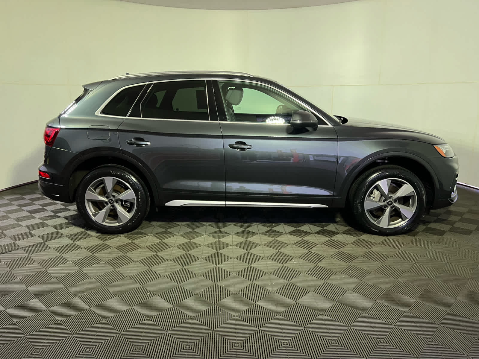 2023 Audi Q5 Premium Plus