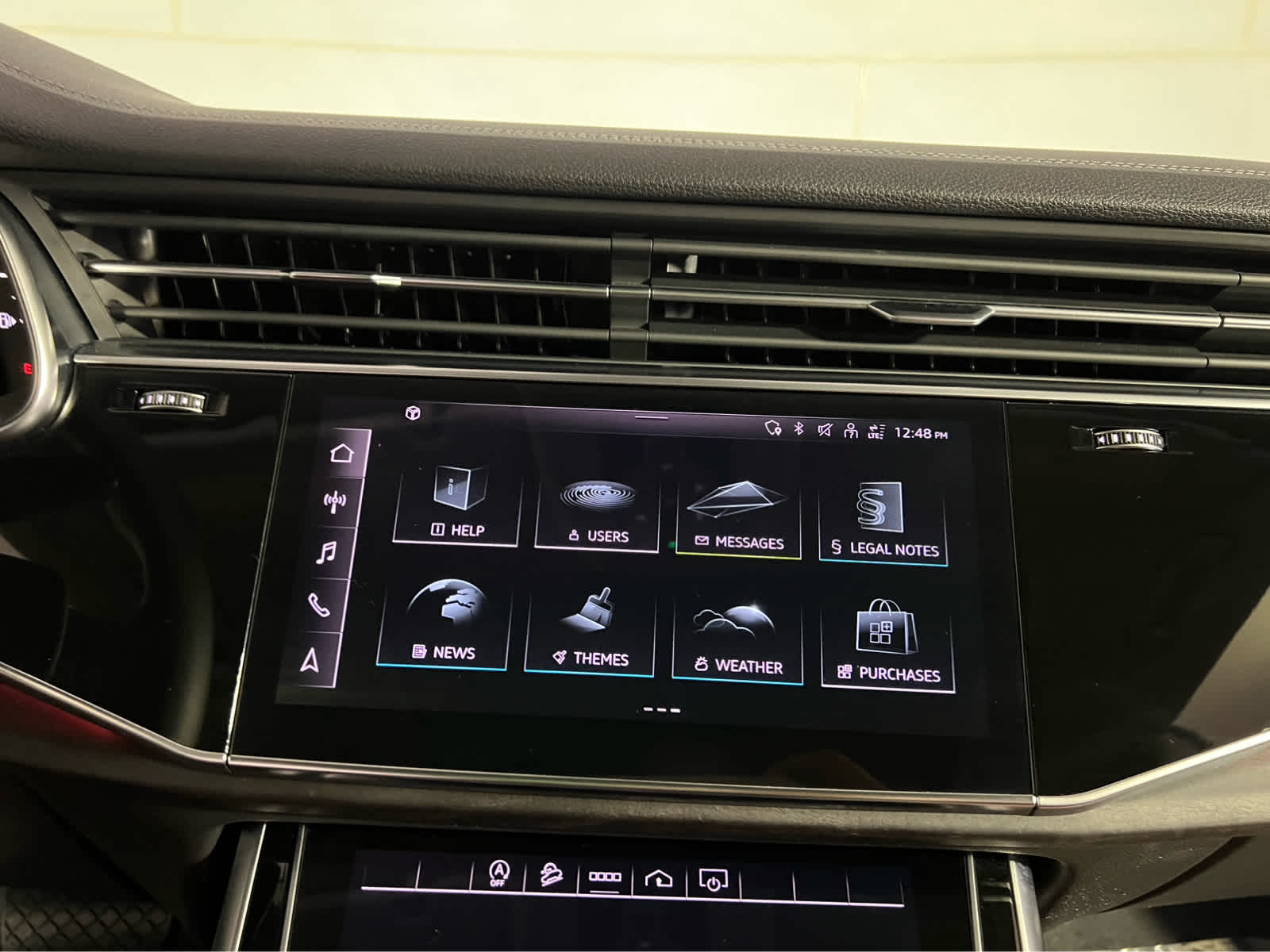 2023 Audi Q8 Premium Plus
