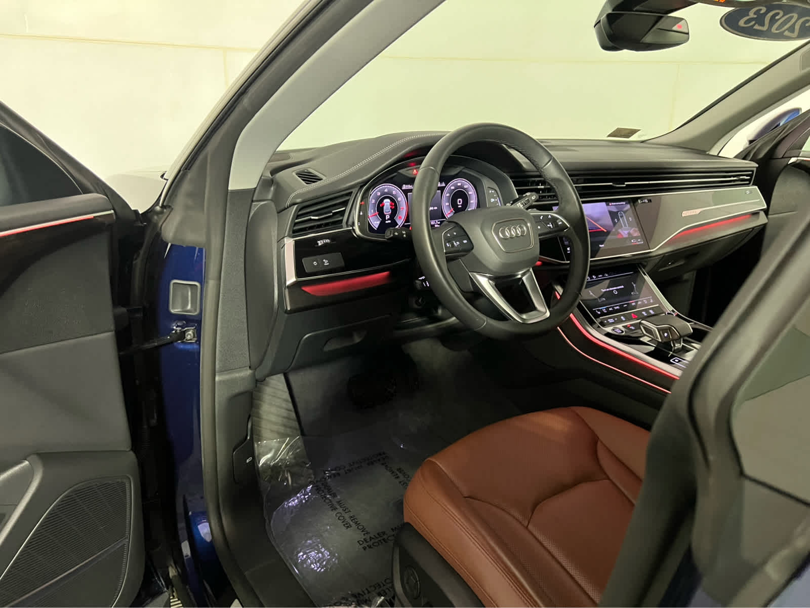 2023 Audi Q8 Premium Plus