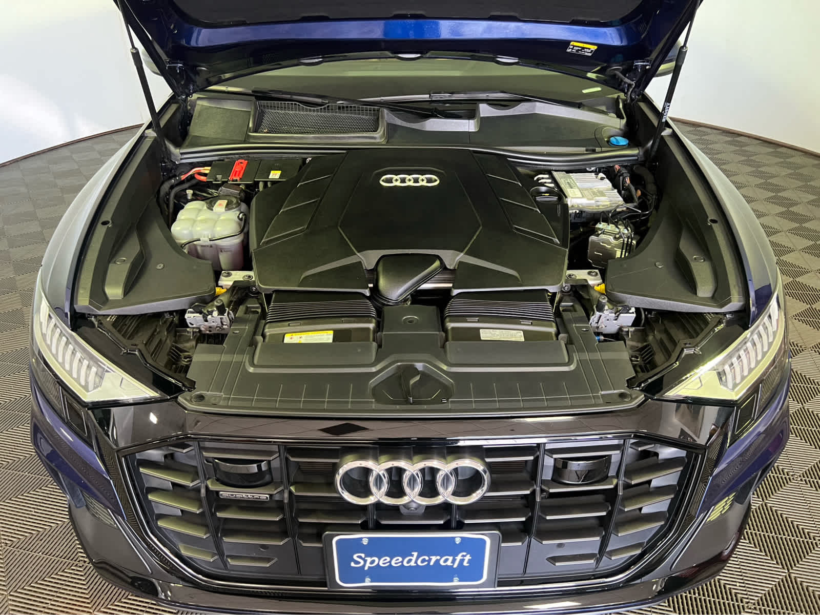 2023 Audi Q8 Premium Plus