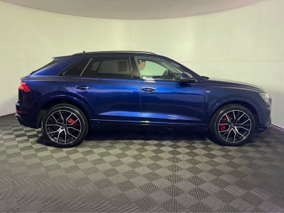 2023 Audi Q8 Premium Plus