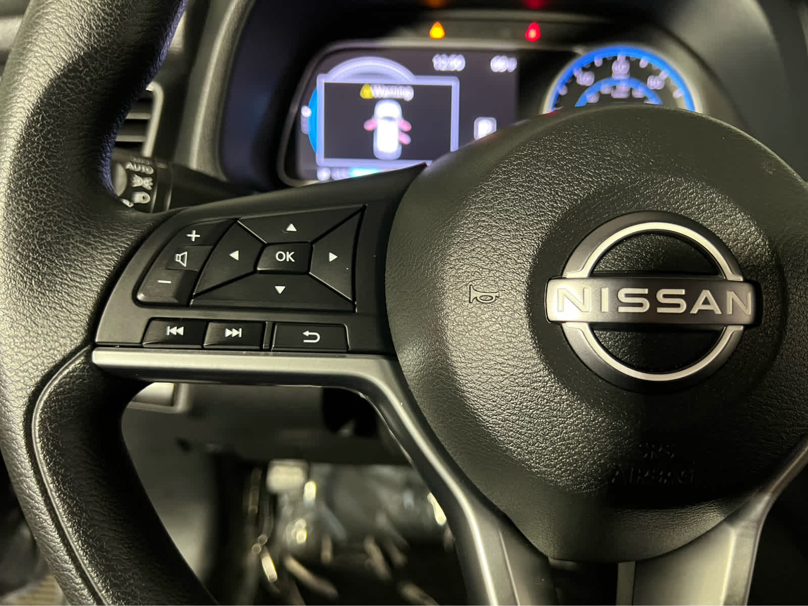 2023 Nissan LEAF S