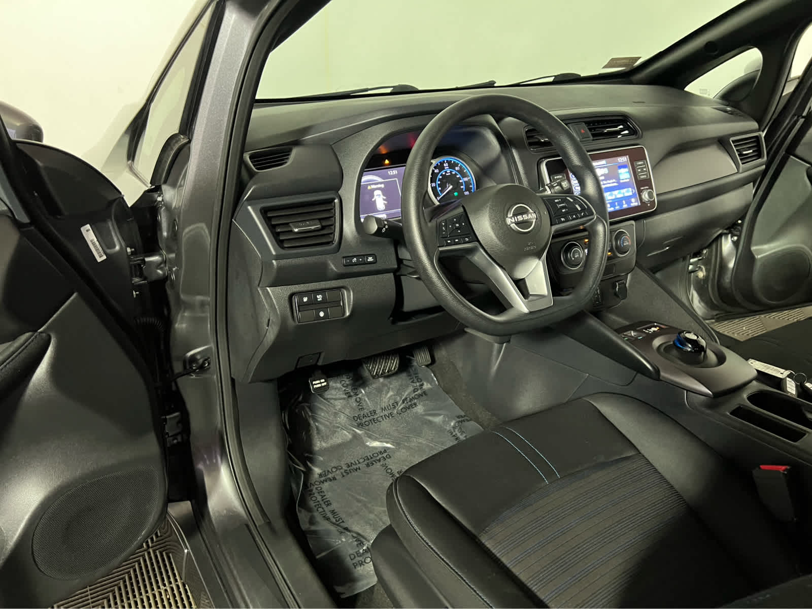 2023 Nissan LEAF S