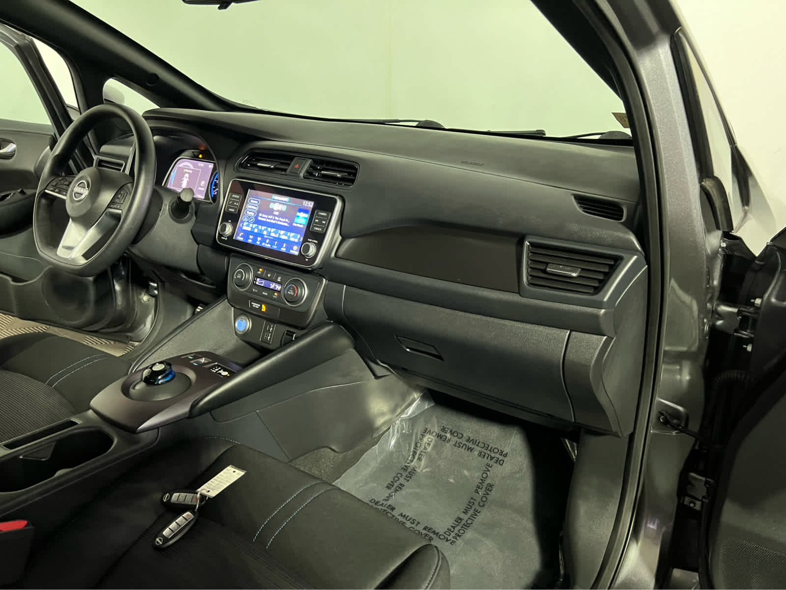 2023 Nissan LEAF S
