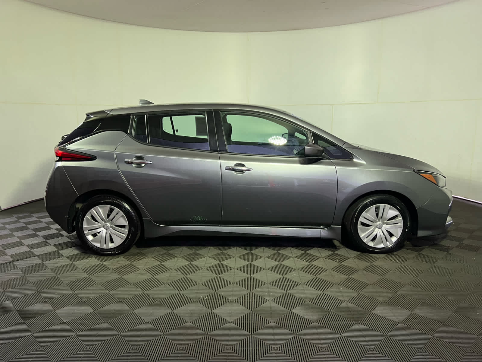 2023 Nissan LEAF S
