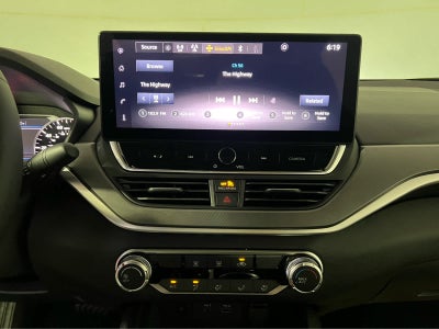 2026 Nissan Altima SR