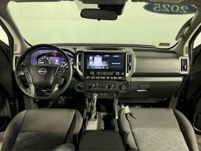 2025 Nissan Frontier Crew Cab SV