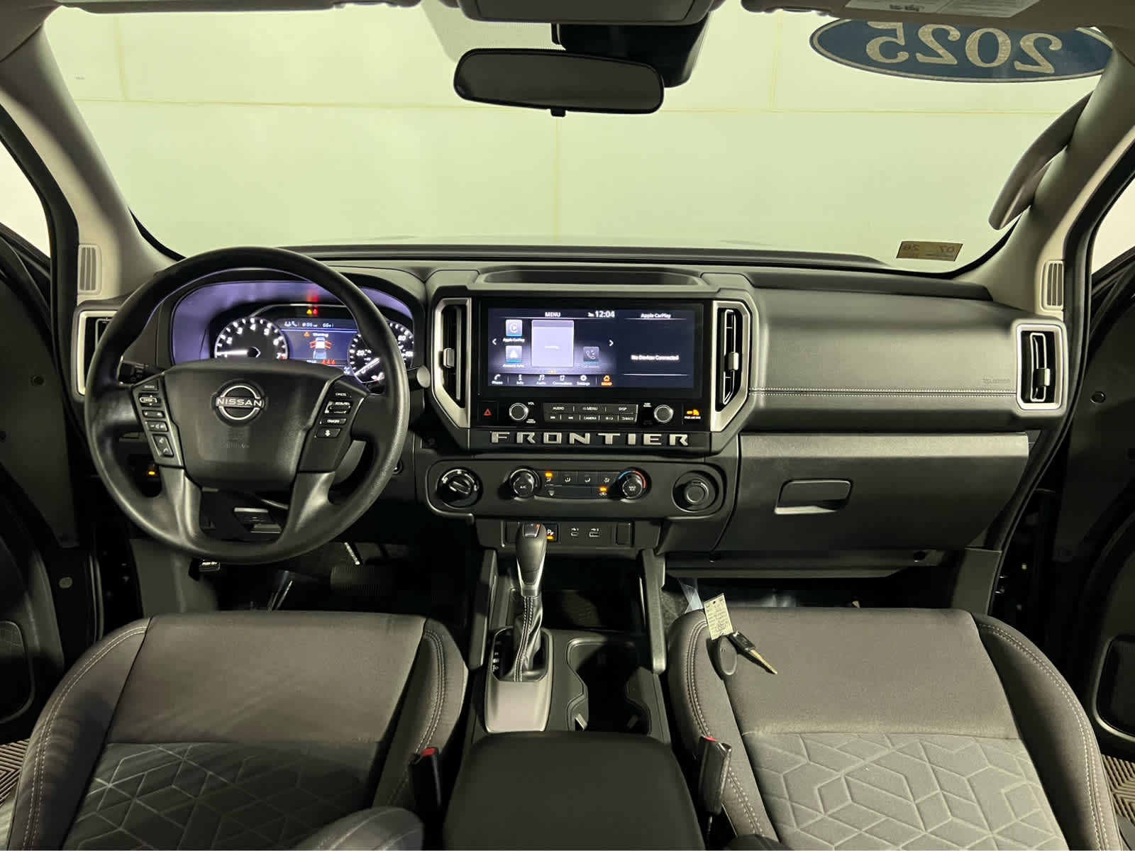 2025 Nissan Frontier Crew Cab SV