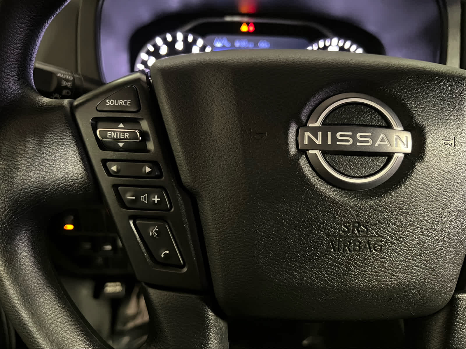 2025 Nissan Frontier Crew Cab SV