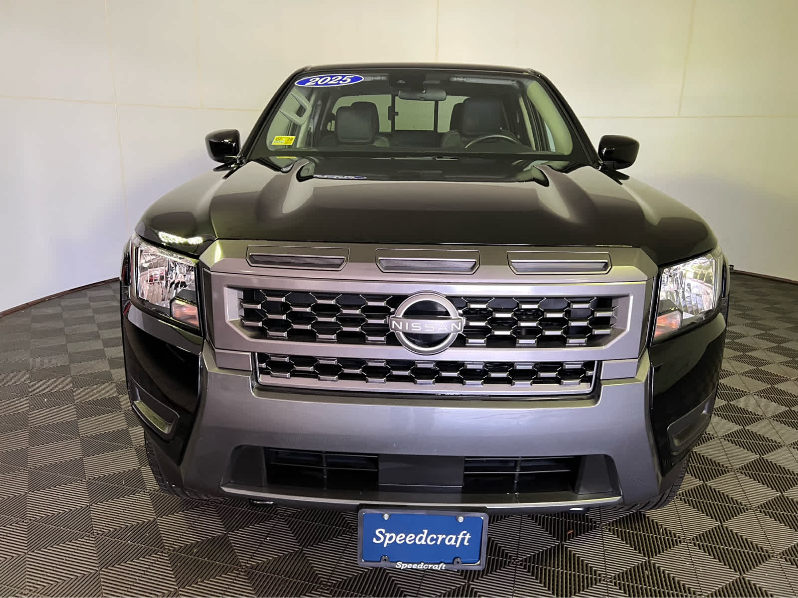 2025 Nissan Frontier Crew Cab SV