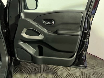 2025 Nissan Frontier Crew Cab SV