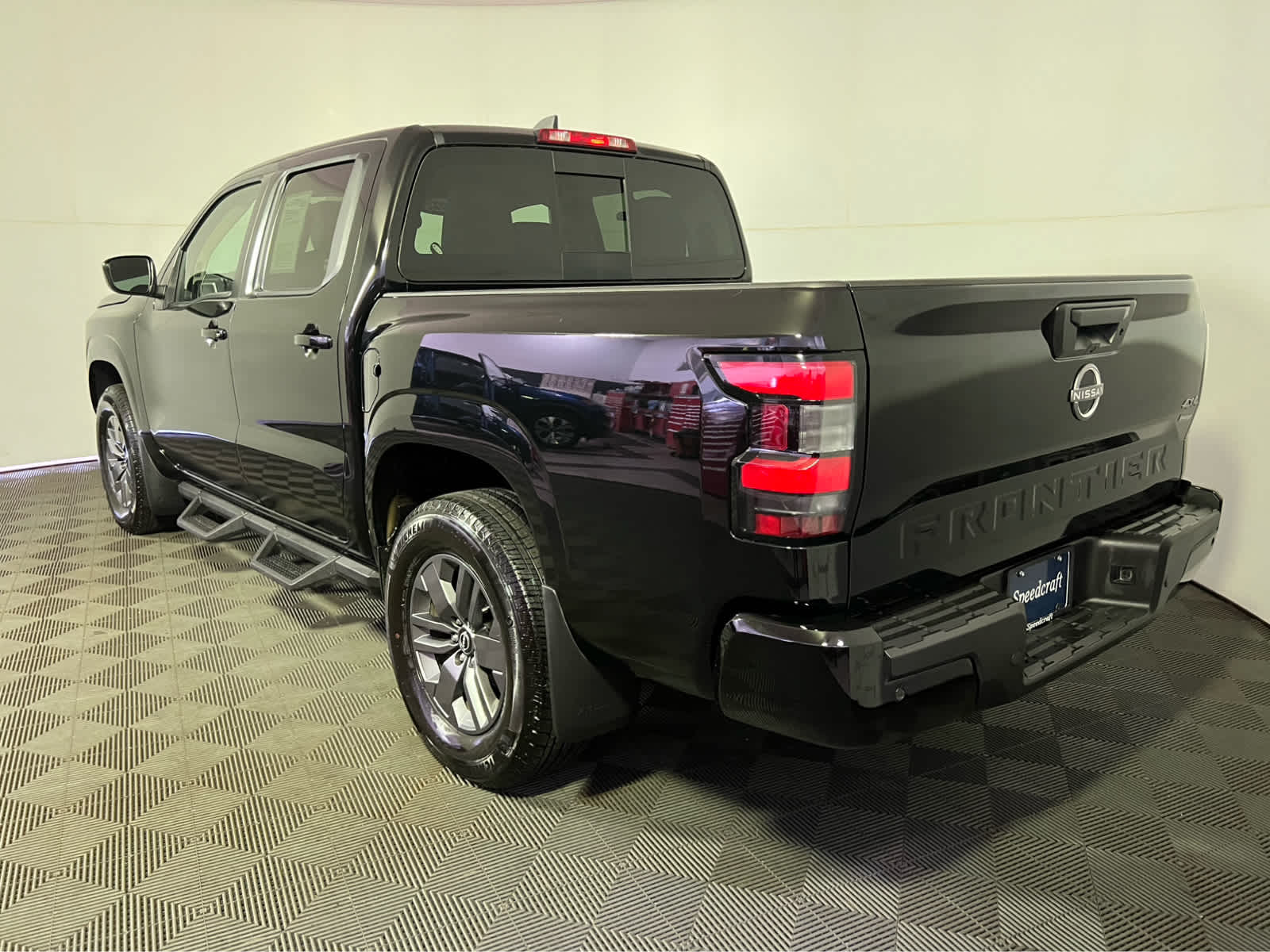 2025 Nissan Frontier Crew Cab SV