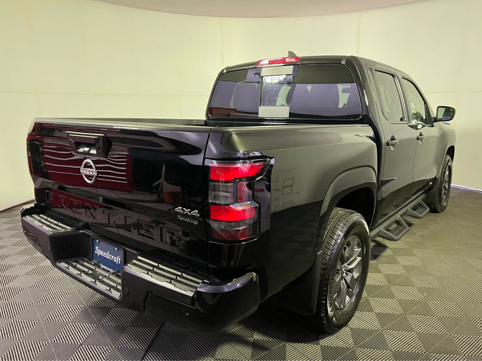 2025 Nissan Frontier Crew Cab SV