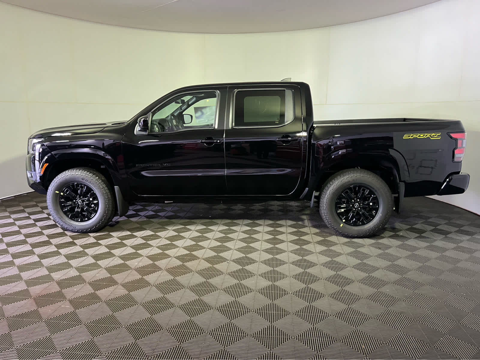 2027 Nissan Frontier Crew Cab SV