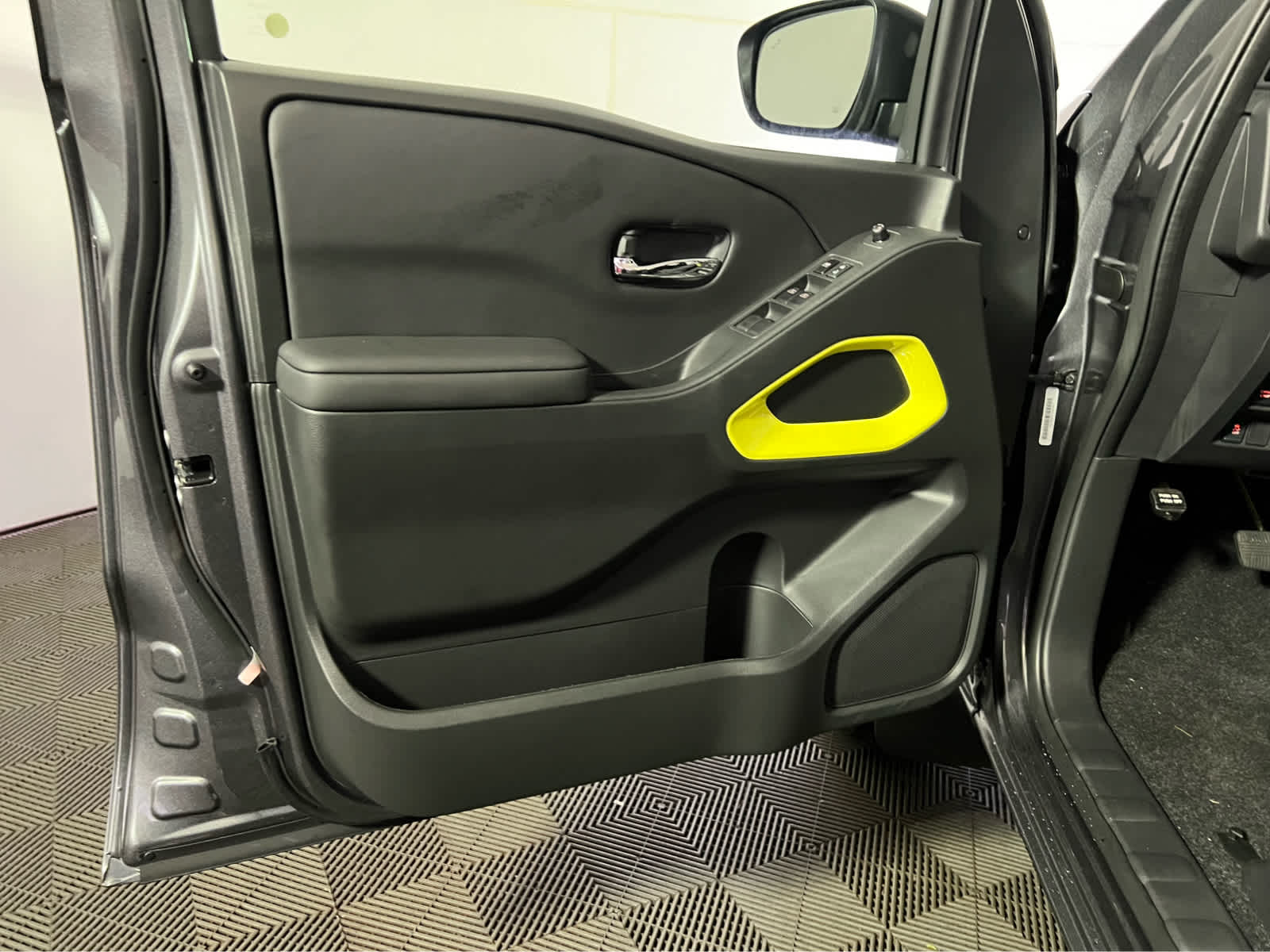 2027 Nissan Frontier Crew Cab SV