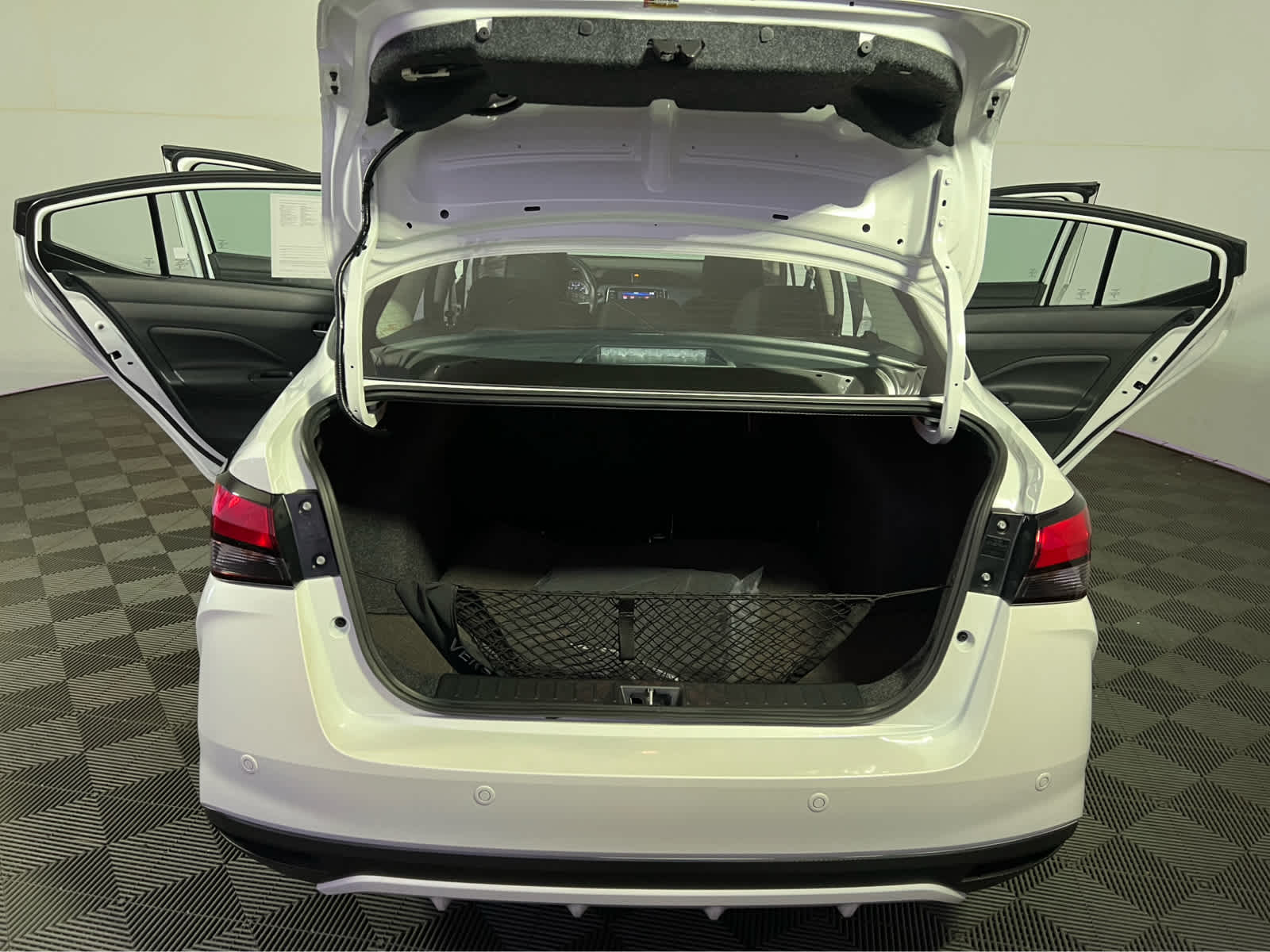 2025 Nissan Versa SV