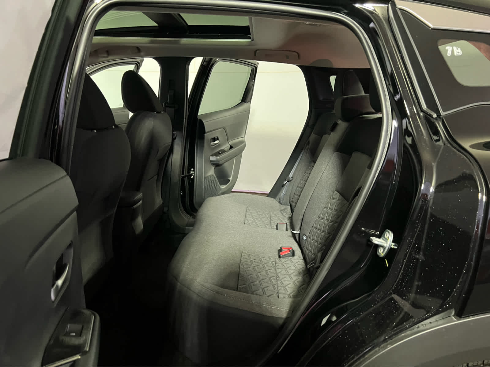 2027 Nissan Kicks SV