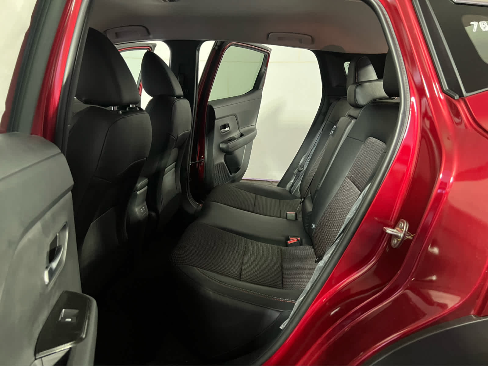 2027 Nissan Kicks SR