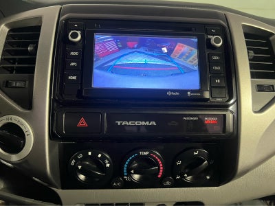 2015 Toyota Tacoma 4WD Double Cab V6 AT (Natl)