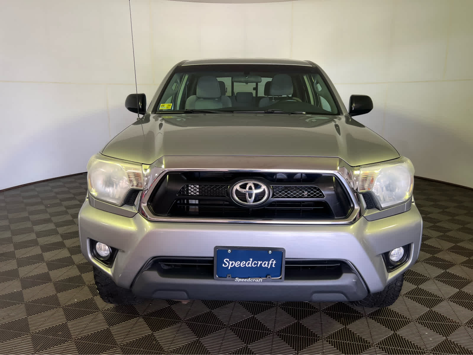 2015 Toyota Tacoma 4WD Double Cab V6 AT (Natl)