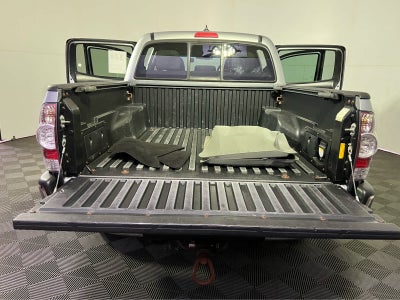 2015 Toyota Tacoma 4WD Double Cab V6 AT (Natl)