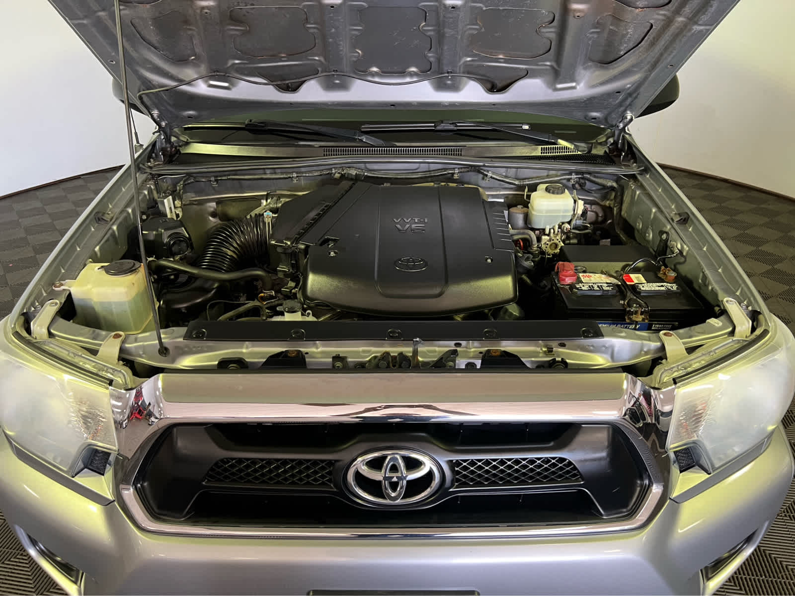 2015 Toyota Tacoma 4WD Double Cab V6 AT (Natl)