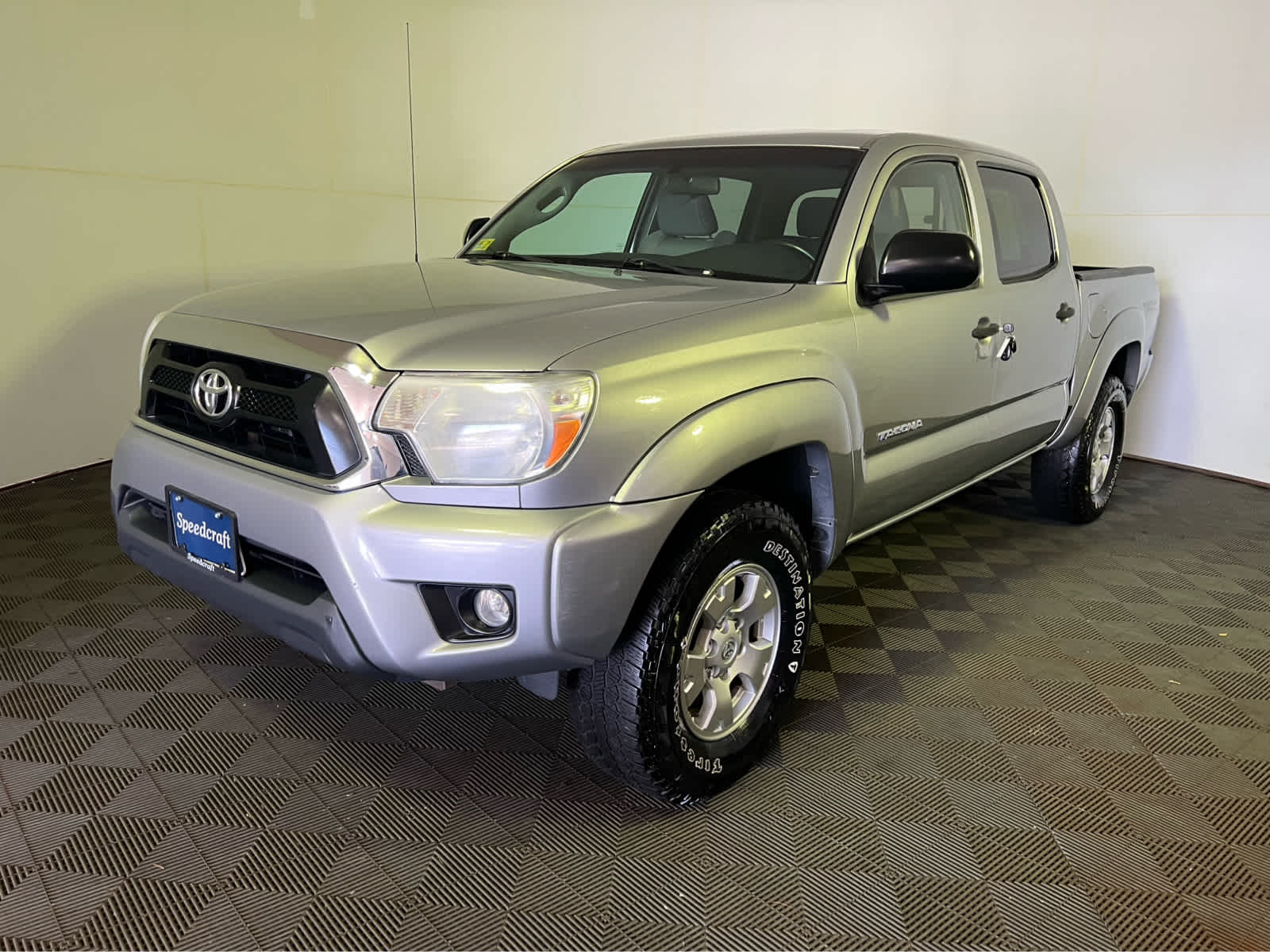 2015 Toyota Tacoma 4WD Double Cab V6 AT (Natl)