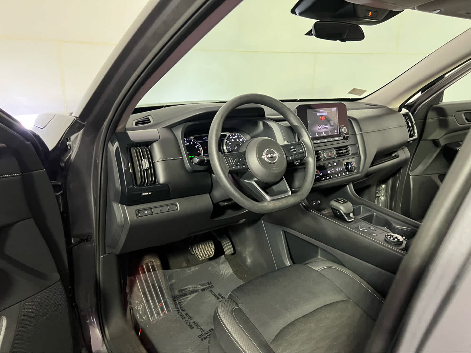 2023 Nissan Pathfinder S