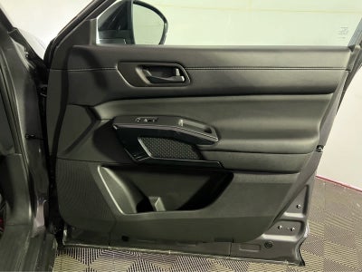 2023 Nissan Pathfinder S
