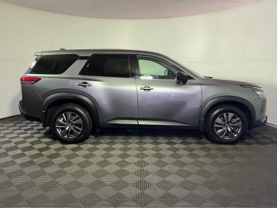 2023 Nissan Pathfinder S