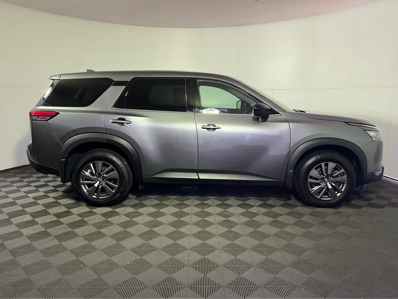 2023 Nissan Pathfinder S