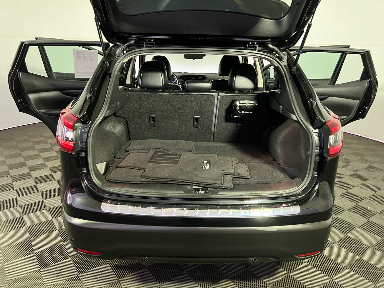 2022 Nissan Rogue Sport SL