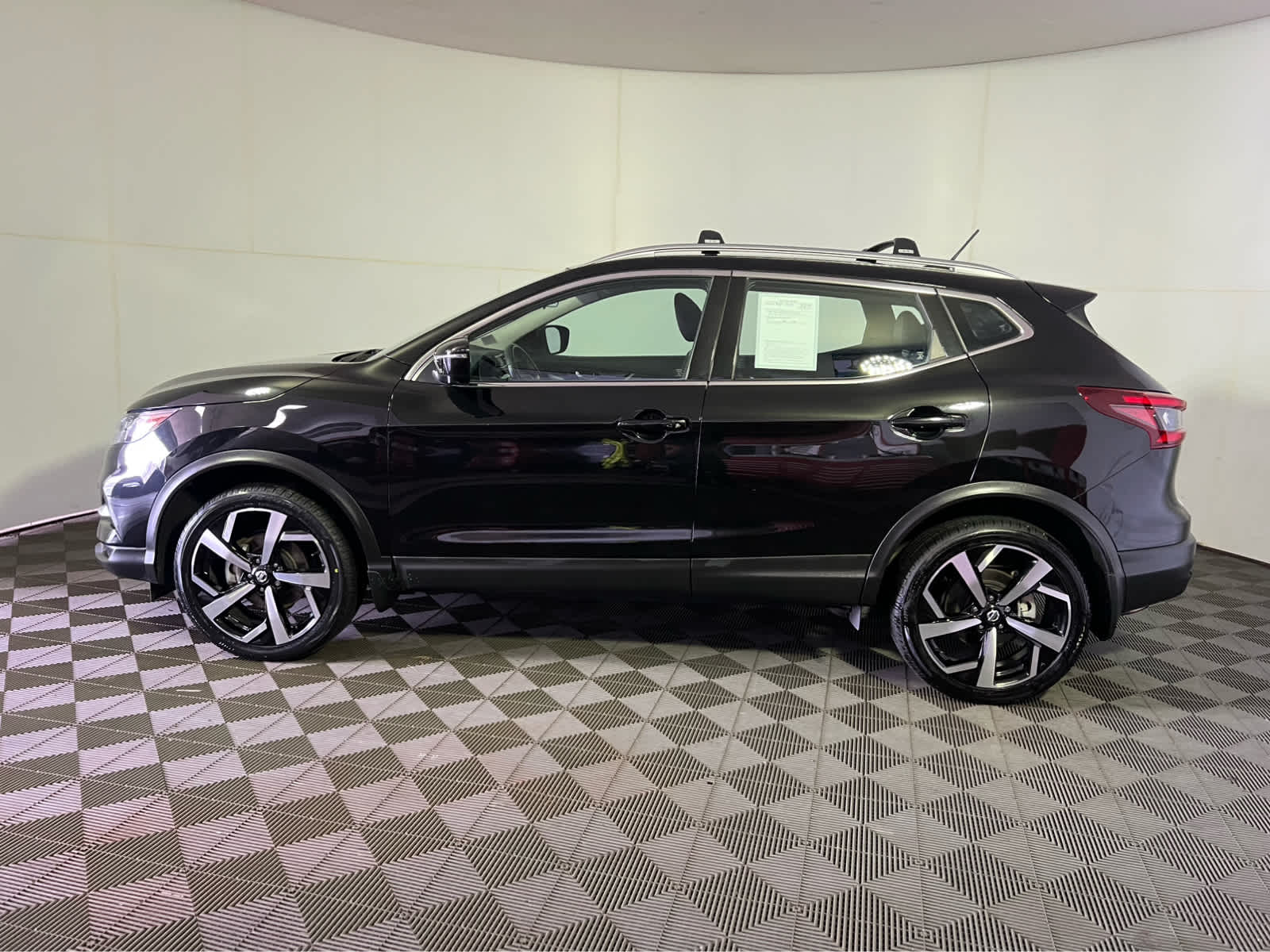 2022 Nissan Rogue Sport SL