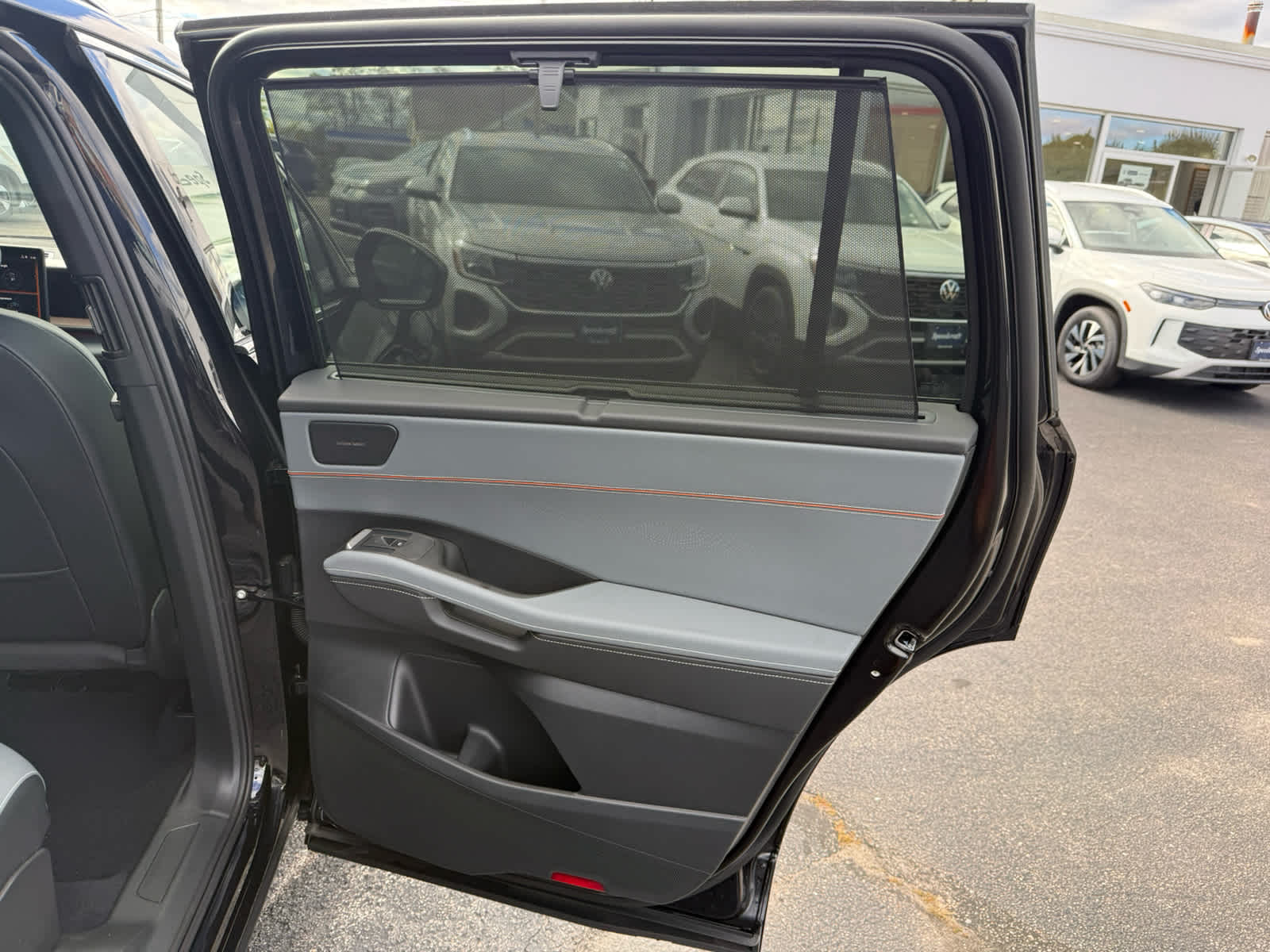 2027 Volkswagen Atlas 2.0T SEL