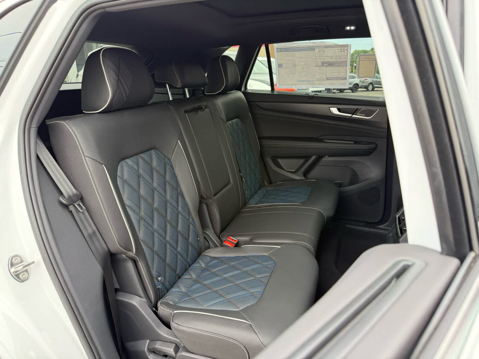 2026 Volkswagen Atlas Cross Sport 2.0T SEL Premium R-Line