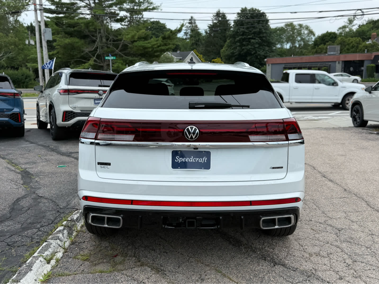 2026 Volkswagen Atlas Cross Sport 2.0T SEL Premium R-Line