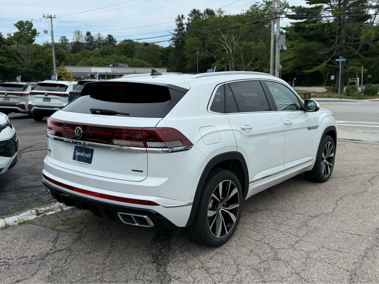2026 Volkswagen Atlas Cross Sport 2.0T SEL Premium R-Line
